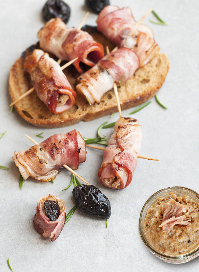 Bouchées sucrées salées au bacon, aux rillettes et au pruneau