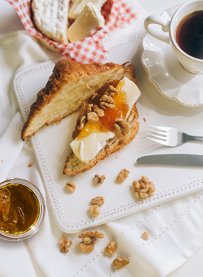 Croissant au brie et à la gelée de Bolée